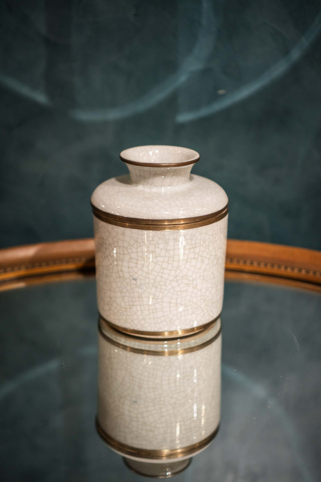 Ceramic Tissue Holder