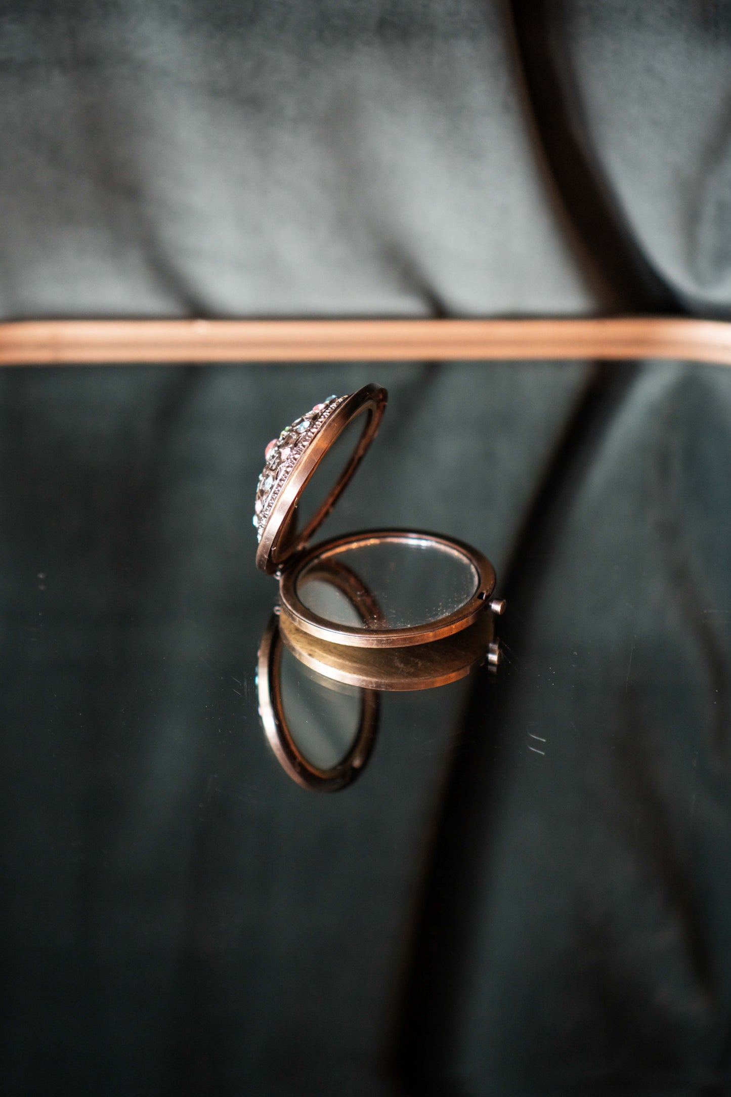 Aurelia Folding Mirror