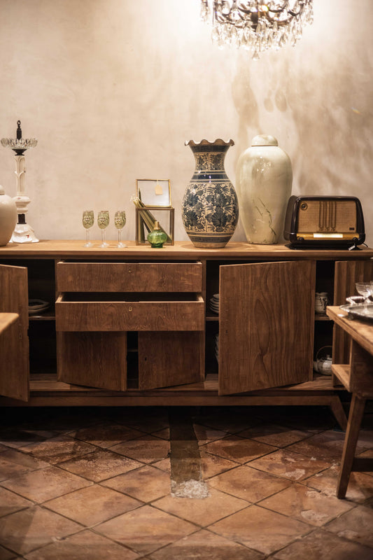 Balaika Cabinet