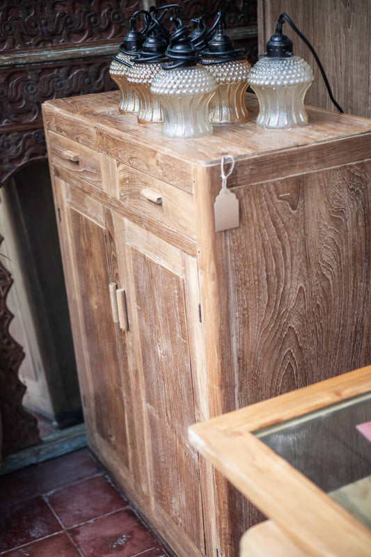 Cabinet Minimalism