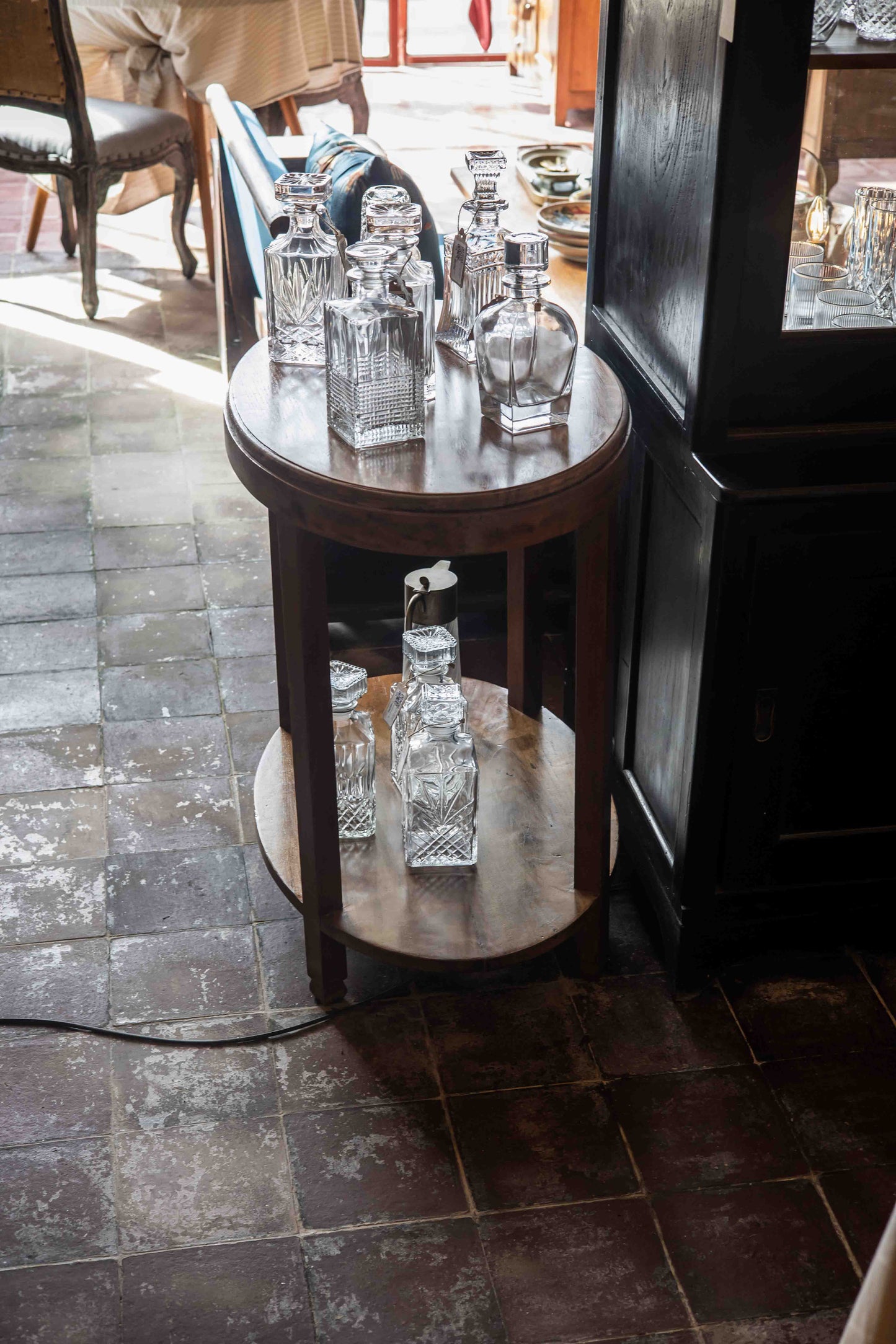 Ovale Side Table