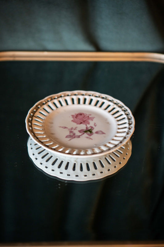 Clematis Saucer