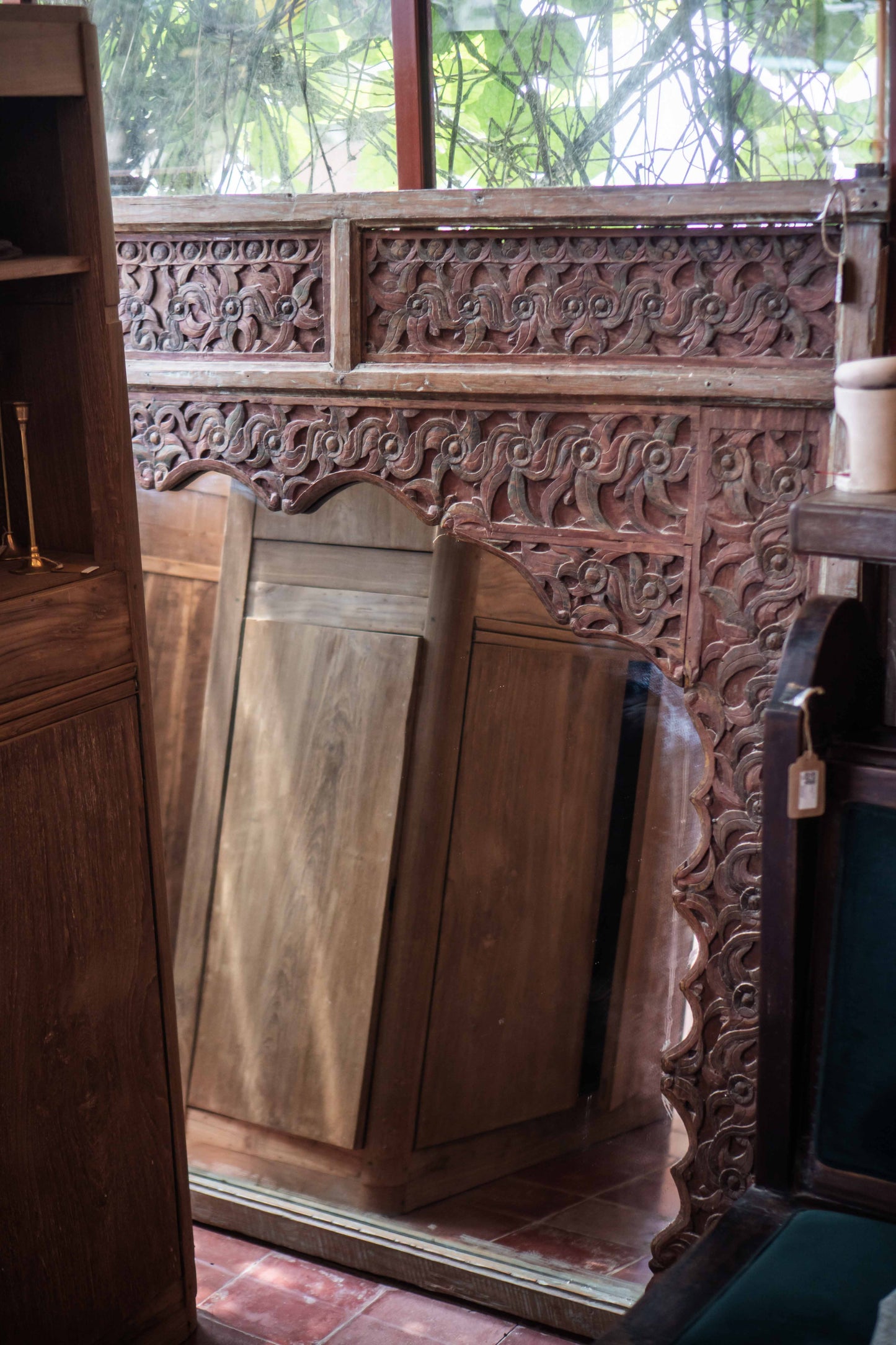 Antique Traditional Ornaments Mirror