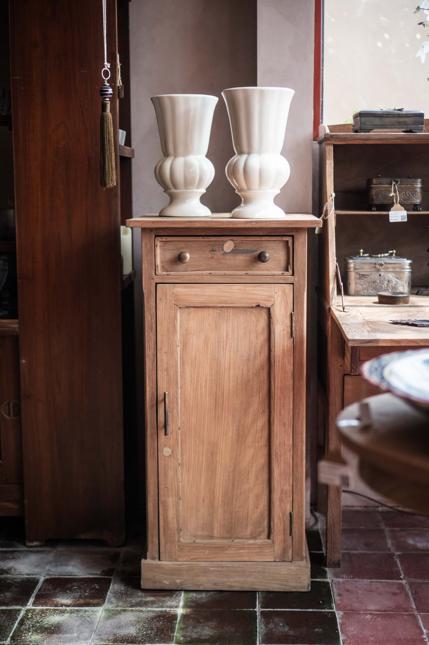 Petite Cabinet