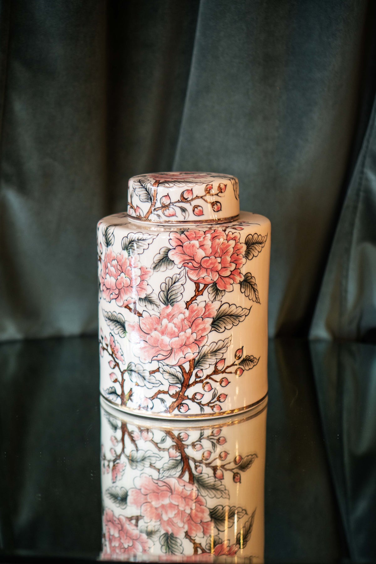 Urn Roses