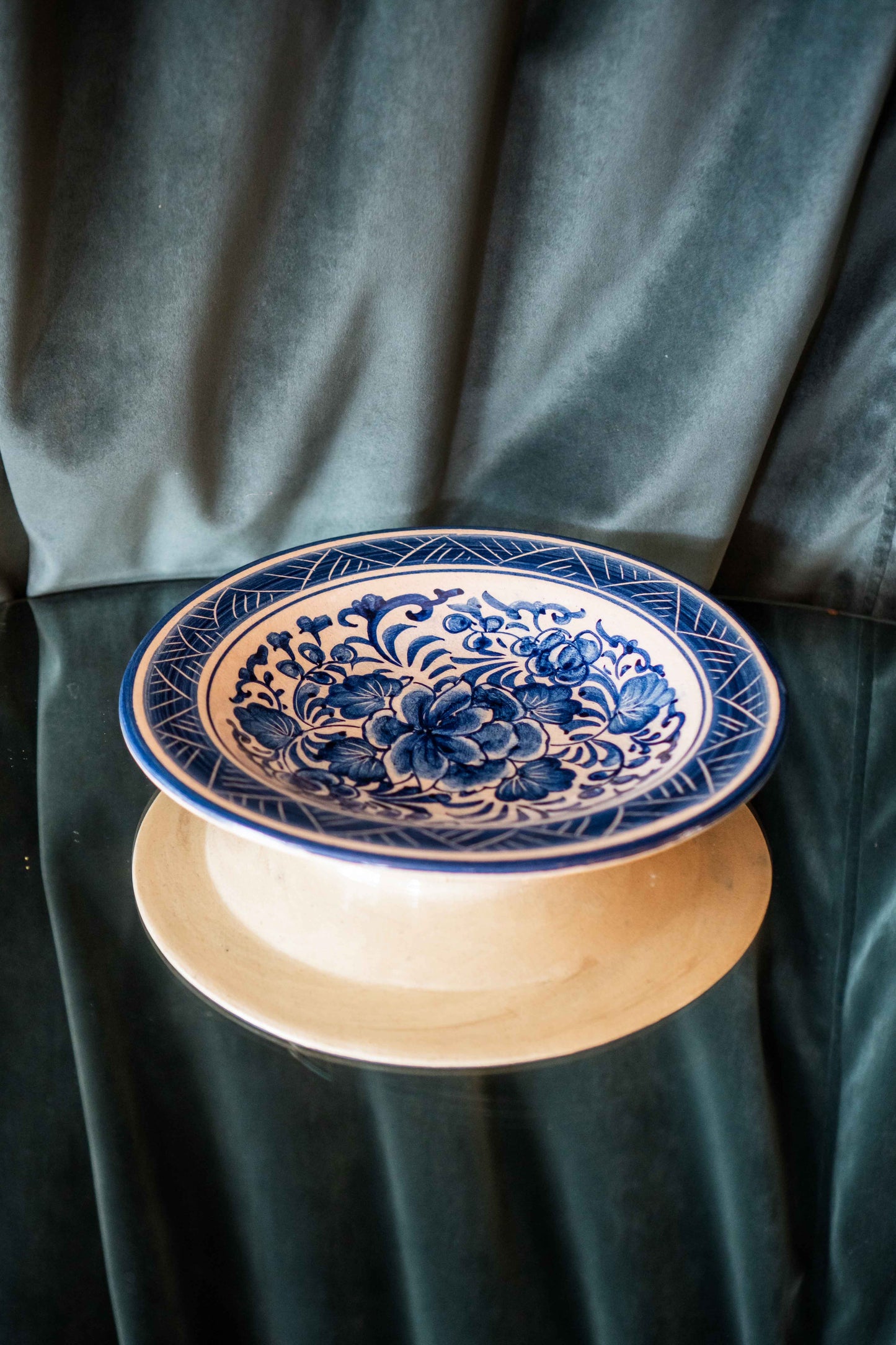 Ceramic Plates Curated Curved
