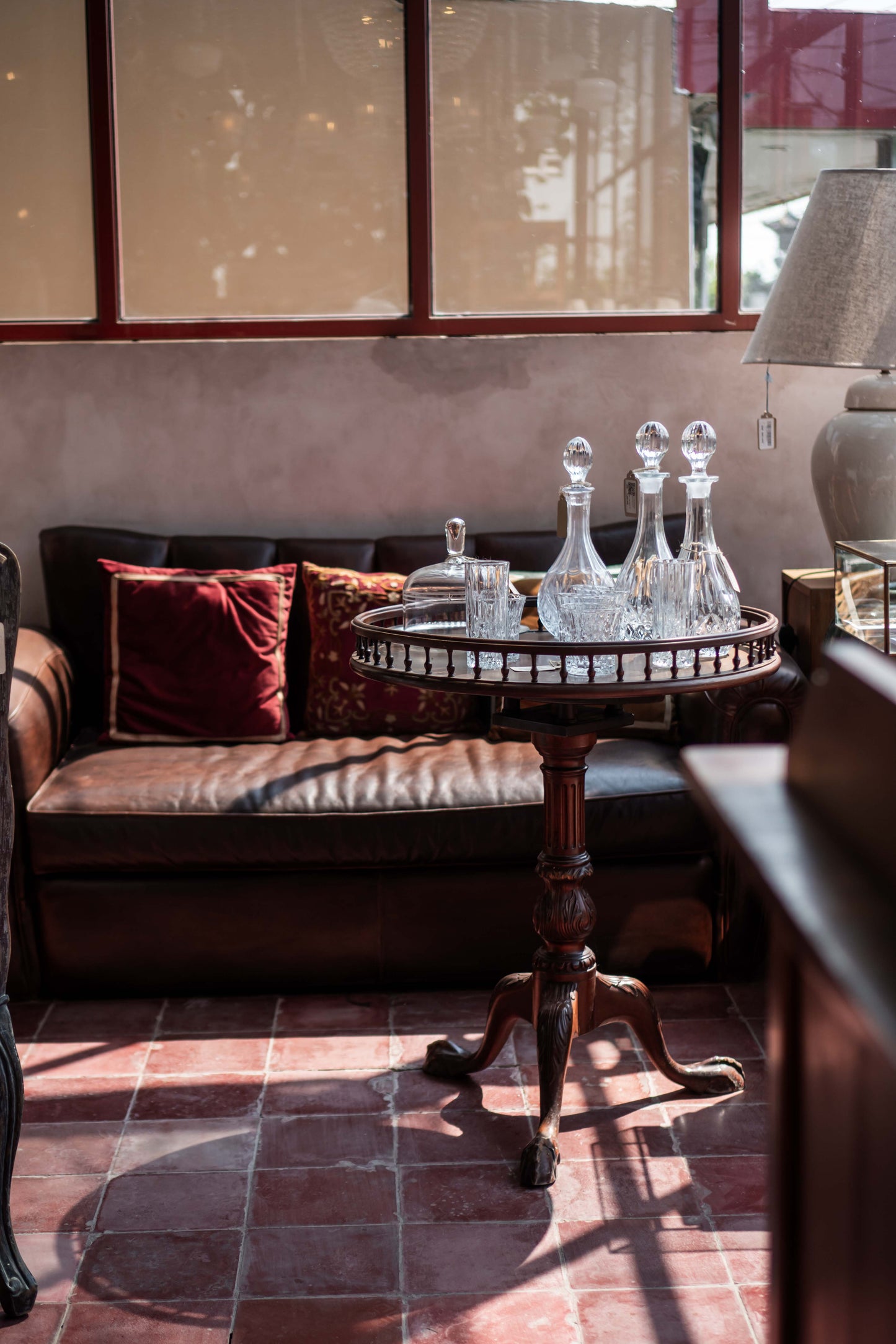 Classic Darkbrown Table