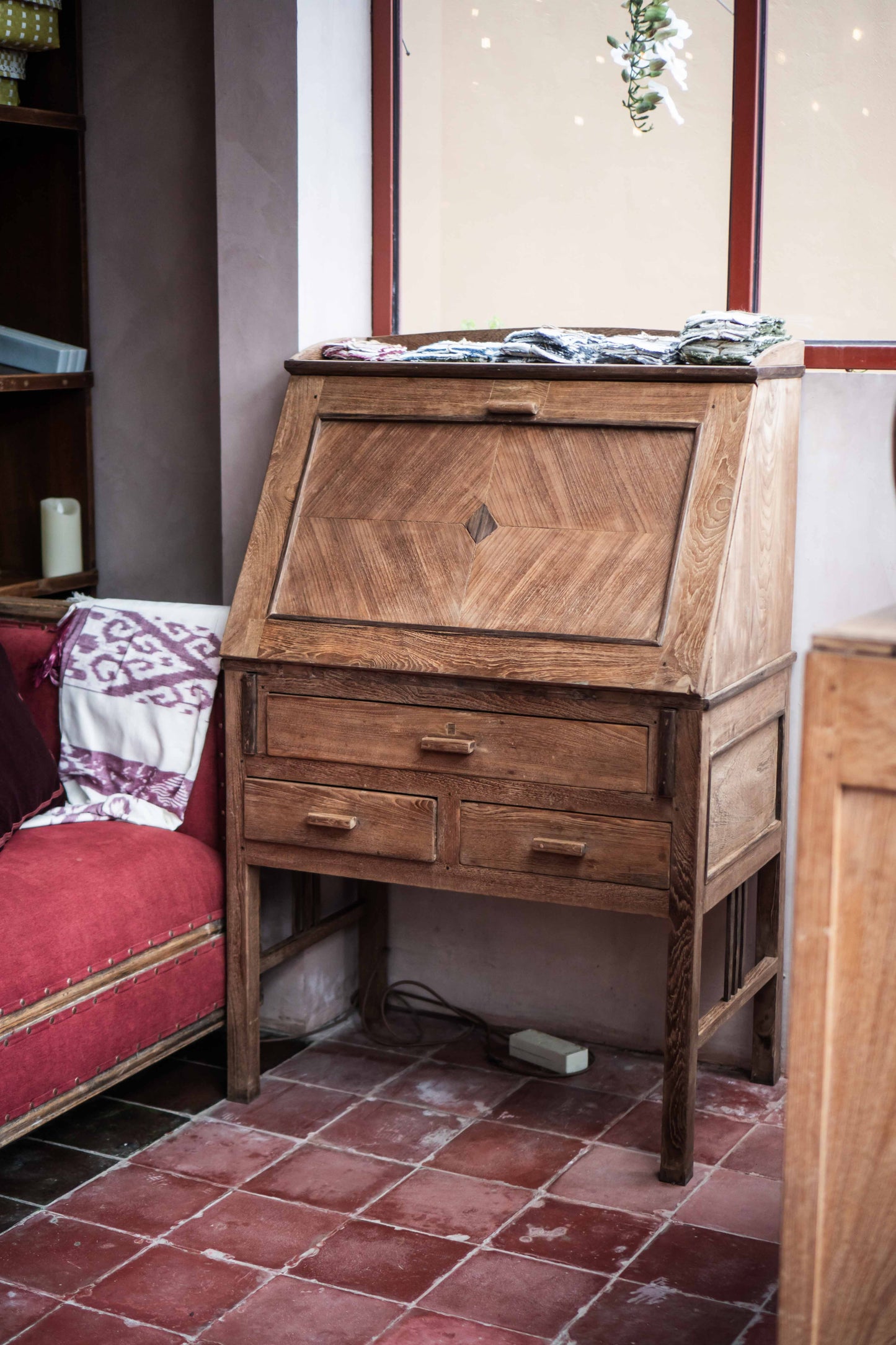 Office Hutch
